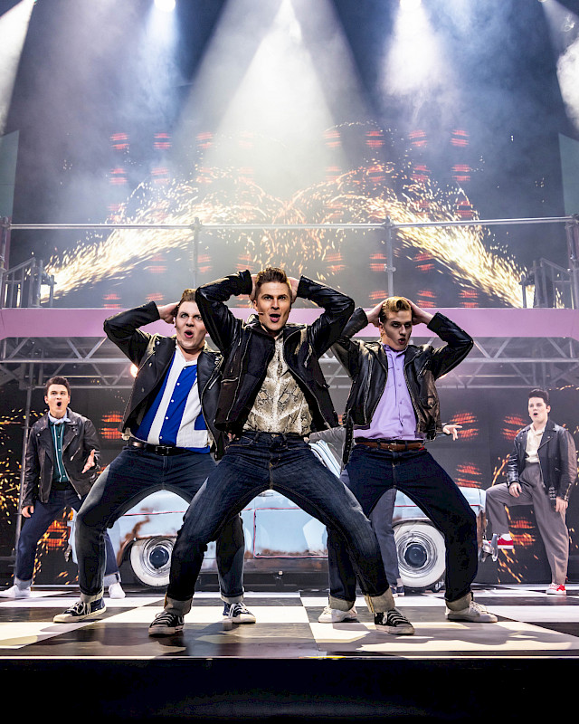 Amfi Musicals AB // Grease-musikaali